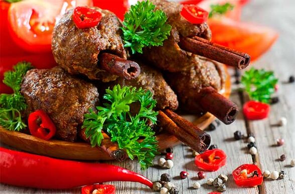 Meat rolls with spices -Reserted and vegetables -